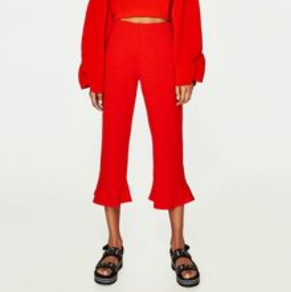 ZARA TRF red ribbed cropped pants with frill small